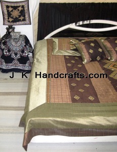 Hermosa sábana de trabajo con espejo étnico - Product Image 1