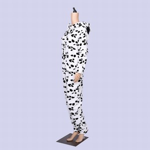 Nieuw ontwerp, schattige gepersonaliseerde volwassen anime koe onesie - Product Image 2