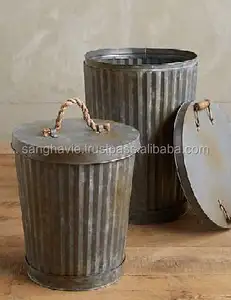 Bote de basura de hierro de pie vintage de 18 \ "Bote de basura galvanizado VINTAGE GALVANIZADO de 18 \" - Product Image 1