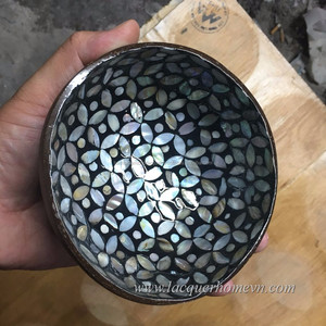 Hot Selling Metallic Lacquer Pink Coconut Shell Bowls, Tear Drop Mother of Pearl Inlaid Bowl - Product Image 4