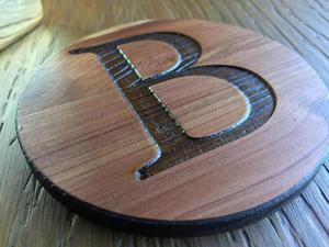 รถไฟเหาะไม้ส่วนบุคคลกำหนดแบบโมโนแกรมพร้อมสไตล์เริ่มต้นที่ทันสมัยและสง่างามสำหรับใช้ในบ้านหรือสำนักงาน - Product Image 2