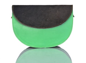 2025 nouvelle mode cheveux sur cuir véritable demi-forme ronde rabat coloré en cuir véritable croix corps épaule fronde sacs pour les femmes - Product Image 2