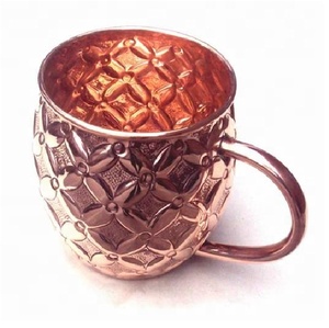 Mug élégant Moscow Mule en cuivre avec plateau 4 Pcs Mug Design gaufré pour boisson Ware Bière Cocktail Vicky Mug en cuivre - Product Image 4