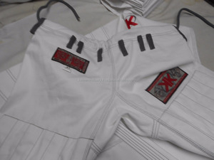 Kimono de judo |   Kimono de judo du Pakistan |   Vêtements d'arts martiaux brodés unisexes pour adultes - Product Image 5