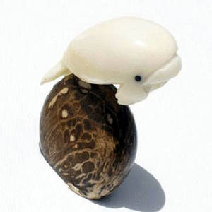 รูปปั้นปลาวาฬแกะสลักด้วยมือรูปปั้นน็อต tagua เป็นมิตรกับสิ่งแวดล้อมรูปปั้นขนาดเล็กที่ไม่ซ้ำกันของศิลปะการตกแต่งบ้านทะเลของขวัญ - Product Image 1