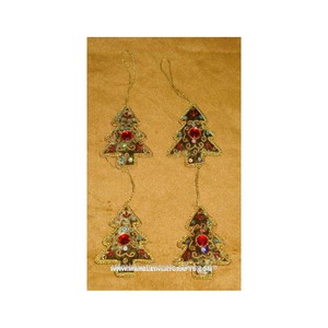 เครื่องประดับตกแต่งต้นคริสต์มาสแบบถักด้วยมือ - Product Image 1