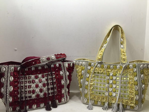 Bolso de Mano Estilo Bohemio Gitano con Cuentas y Conchas para Mujer - Product Image 3