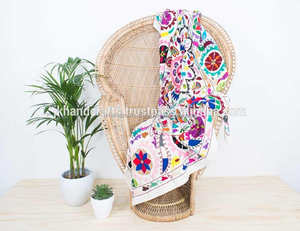 Tapiz de pared hecho a mano, tamaño doble, de cama Suzani - Product Image 1