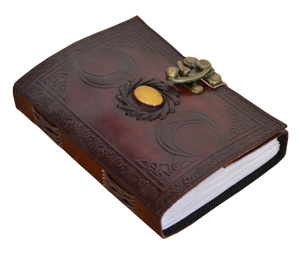 Diario de cuero genuino hecho a mano, cuaderno de notas, celta, Triple Luna, Plexo Solar, piedra amarilla, libro de notas en relieve, organizador, planificador diario - Product Image 4