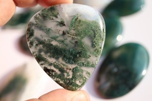 Tranche de cabine en agate mousse verte Cabochon de pierres précieuses naturelles certifié IGI fabrication de bijoux de qualité AAAA - Product Image 2