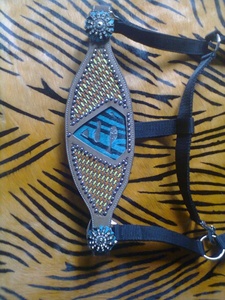 Venta al por mayor de collares de cabeza de caballo de alta calidad de lujo Bling Bronc Halter Color personalizado de cuero duradero brida para uso ecuestre - Product Image 2