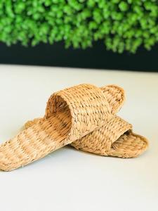 Paille tissée en fibres naturelles Chausson d'été et d'hiver chaud et léger pour la maison - Product Image 3