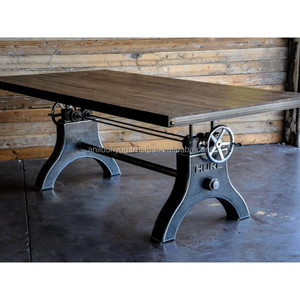 Mesa de Comedor Vintage Industrial con Manivela, Muebles de Reproducción Contemporánea - Product Image 1