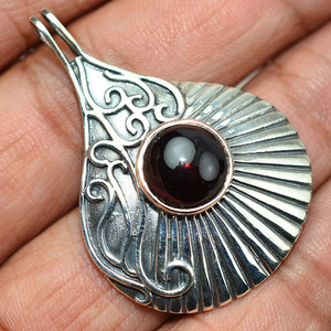 Colgante de plata de ley 925 con forma redonda de granate rojo, joyería hecha a mano, joyería de plata India - Product Image 3