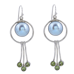 925อัญมณีเพอริโดสีขาวมุกธรรมชาติสีเขียวเงินสเตอร์ลิงต่างหูแบบแฟชั่นสายสะพายหูผลิตขายส่ง Casa de Plata - Product Image 1