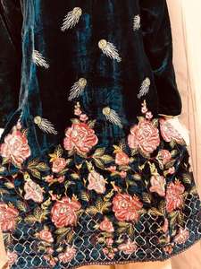 Camiseta de terciopelo KURTIS en varios colores y diseños lo mejor para los inviernos - Product Image 3