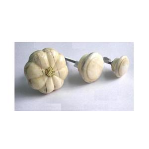 Perilla de armario con acabado de pulido Natural, con incrustaciones de hueso acabadas, también disponible en tiradores de acabado antiguo para cajones, hogar y oficina - Product Image 2