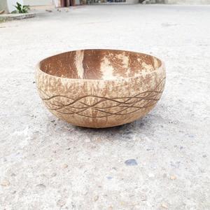 ชามมะพร้าวแกะสลักตามธรรมชาติ - Product Image 1