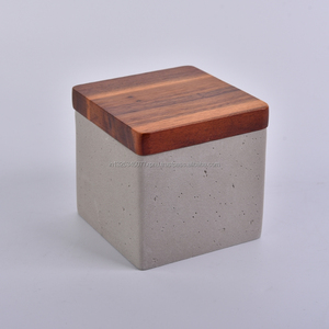 Béton pot de bougie avec couvercle en bois - Product Image 1