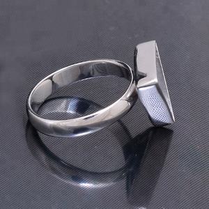 Triangle Forme Solide 925 Bague En Argent Sterling Bijoux Lunette Réglage Bague À La Mode Pour Anniversaire De Mariage Ou De Fiançailles. - Product Image 2