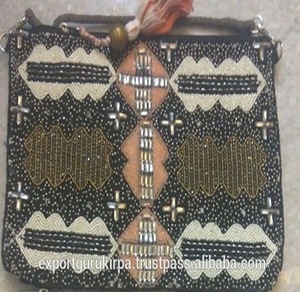 Designer Vintage Pochette pour femme Tissu écologique Multi-perles Motif personnalisé Élégant à la mode Lady Beach Utilisation pour le voyage - Product Image 1