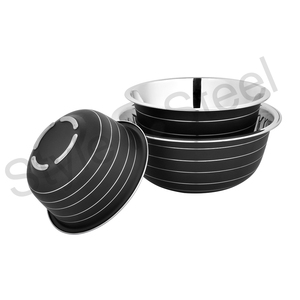 Bols à salade côtelés noirs avec bols de service en acier inoxydable à base de silicone pour hôtels et restaurants - Product Image 1