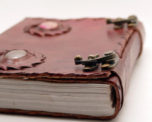 Vintage Handgemaakte Lederen Dagboek Notitieboekjes Met Reliëf Stenen Grendel Schetsboek Voor Reizen Yoga Zuivel Elegant Cadeau Idee - Product Image 2