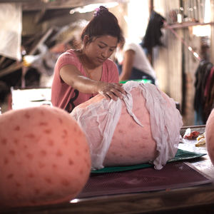 Casa para gatos de fieltro de lana orgánica, cama para mascotas Premium ecológica hecha a mano, fresca y lavable para gatos y perros - Product Image 5