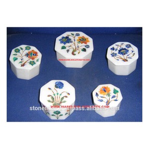 Boîte à pilules en pierre blanche - Product Image 1