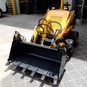 Mini chargeuse compacte Hysoon 380 - Product Image 3