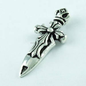 Espada caribeña oxidada 925 colgante de plata esterlina fabricante Jaipur - Product Image 3