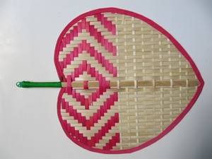 Ventilateur à main pour le désherbage des cadeaux ou la décoration 2024 - Product Image 3