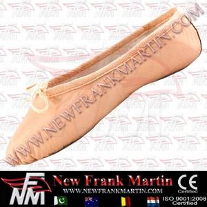 Chaussures de danse NFM personnalisées en cuir véritable beige pour enfants et femmes, idéales pour le ballet, le trampoline, la danse lyrique et le danse du ventre – Collection Hiver/Printemps/Été - Product Image 5