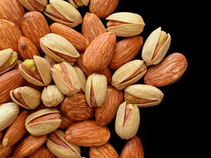 High Quality Organic Dried Premium Almond <b>Nuts</b> <b>Kernels</b> with Shell Wholesale Price - Product Image 2