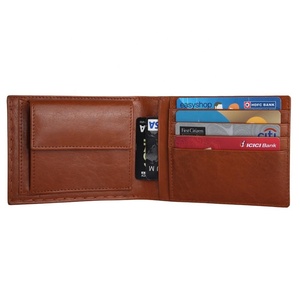 Cartera de Cuero Negra Elegante para Hombre de Excelente Calidad, con Protección RFID, de Cuero Vacuno Genuino, Delgada, para Tarjetas de Crédito, Disponible para la Venta - Product Image 2