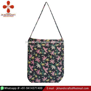 กระเป๋าสะพายไหล่ Kantha ทำด้วยมือส่าหรีผู้หญิงอินเดีย - Product Image 2