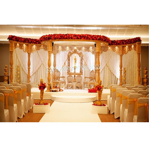 Mandap de Madera Dorada para Bodas Gujarati, Mandap Tradicional de Madera Dorada para Bodas, Mandap de Madera con Aspecto Exquisito para Eventos en Australia - Product Image 1