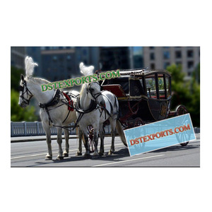 Carruaje de boda de doble caballo, cubierta negra, para bodas, Románticas - Product Image 1
