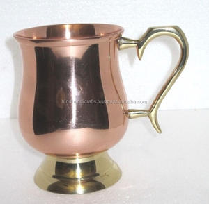 Taza de cobre brillante con logotipo personalizado con base de mango de latón, capacidad de metal de 1l martillado para regalos fabricados en la India - Product Image 2