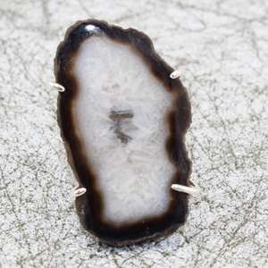 Anillo con forma de rebanada de ágata natural, anillo abierto con ajuste de clavija plateada, hecho a mano, ajustable, unisex, joyería - Product Image 1