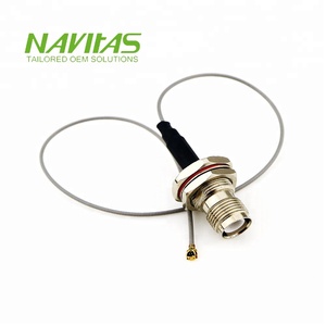 Câble d'extension d'antenne étanche pour montage sur panneau, avec connecteur RF traversant et câble micro-coaxial - Product Image 1