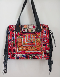 ผ้าบันจาราวินเทจกระเป๋าใส่แล็ปท็อปโบฮีเมียนปักด้วยมือพร้อมขอบหนังนิ่มกระเป๋าถือสไตล์ไม่ซ้ำใคร - Product Image 4