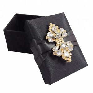 Broche de cristal negro elegante boda seda Favor caja accesorio decorativo - Product Image 1