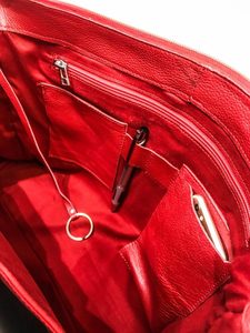 2025 Fourre-tout en cuir au design personnalisé par Handcee pour femme Grand sac à main de qualité supérieure idéal pour le travail quotidien et les sorties - Product Image 3
