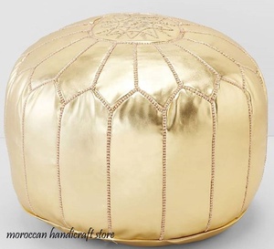 Poufs marocains en cuir véritable pliables, design moderne, fabrication artisanale, fabriqués au Maroc - Product Image 1