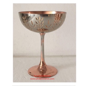 แก้วทองเหลืองสลักลายสำหรับไวน์ ชุบทองแดง สำหรับตกแต่งโต๊ะร้านอาหารและบาร์ แก้วเสิร์ฟเบียร์บนฐาน แก้วเครื่องดื่ม - Product Image 2