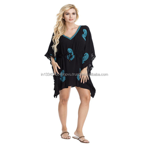 Robe de plage courte confortable, traditionnelle, noire, avec des franges délicates en dentelle brodée, style européen, taille empire, couvre-vêtement - Product Image 1