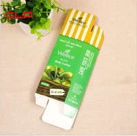 Emballage en papier kraft sur mesure pour pâtes sèches, fond auto-scellant, fenêtre découpée, lamination mate, gaufrage brillant pour le sucre