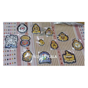 Patchs et Badges Brodés Exclusifs au Design Unique, Faits Main, au Meilleur Prix, Vente en Gros, Mode Personnalisée, Dernières Tendances - Product Image 1