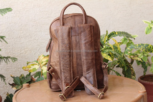 Sac à dos en cuir véritable fait à la main, sac Vintage de grande taille - Product Image 3